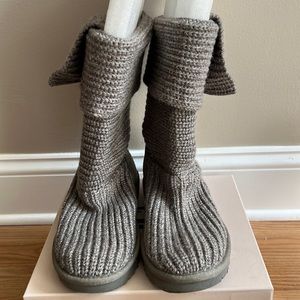 Women’s gray knit Ugg boots. Never worn. Size 7.